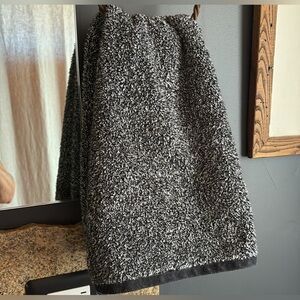 Brooklinen 4 Super Plush Hand Towels